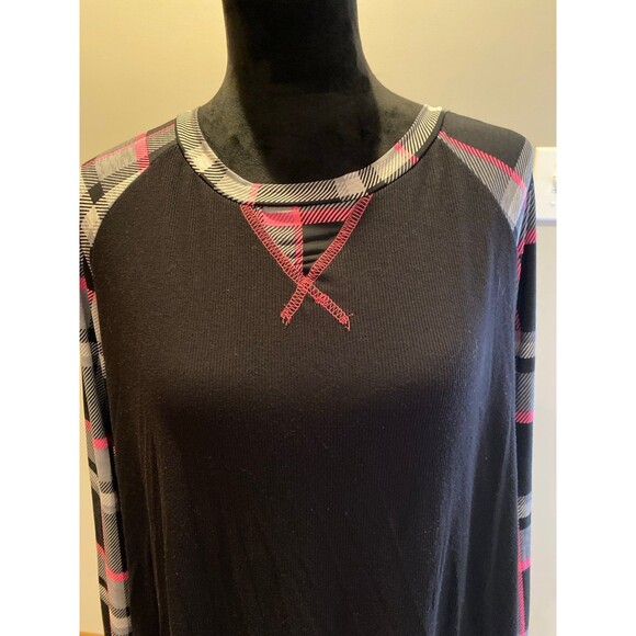 Sew In Love Blouse Size Large Top Black w Plaid Pink Raglan sleeves + Stretch - Picture 2 of 10